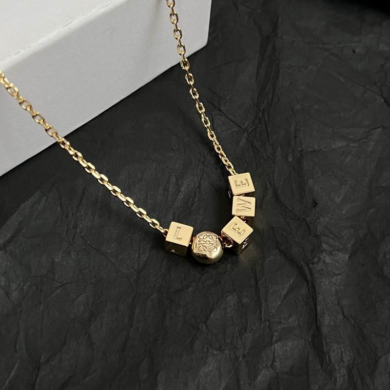 Loewe necklace 08yxq01
